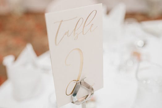 minimalist wedding seating arrangement