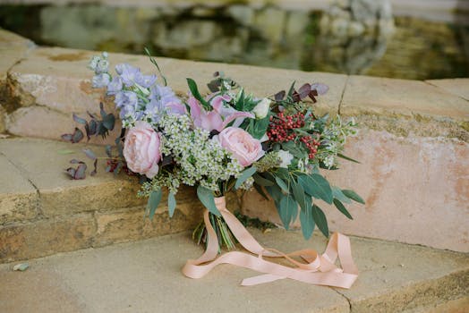 rustic wedding decorations with wildflowers